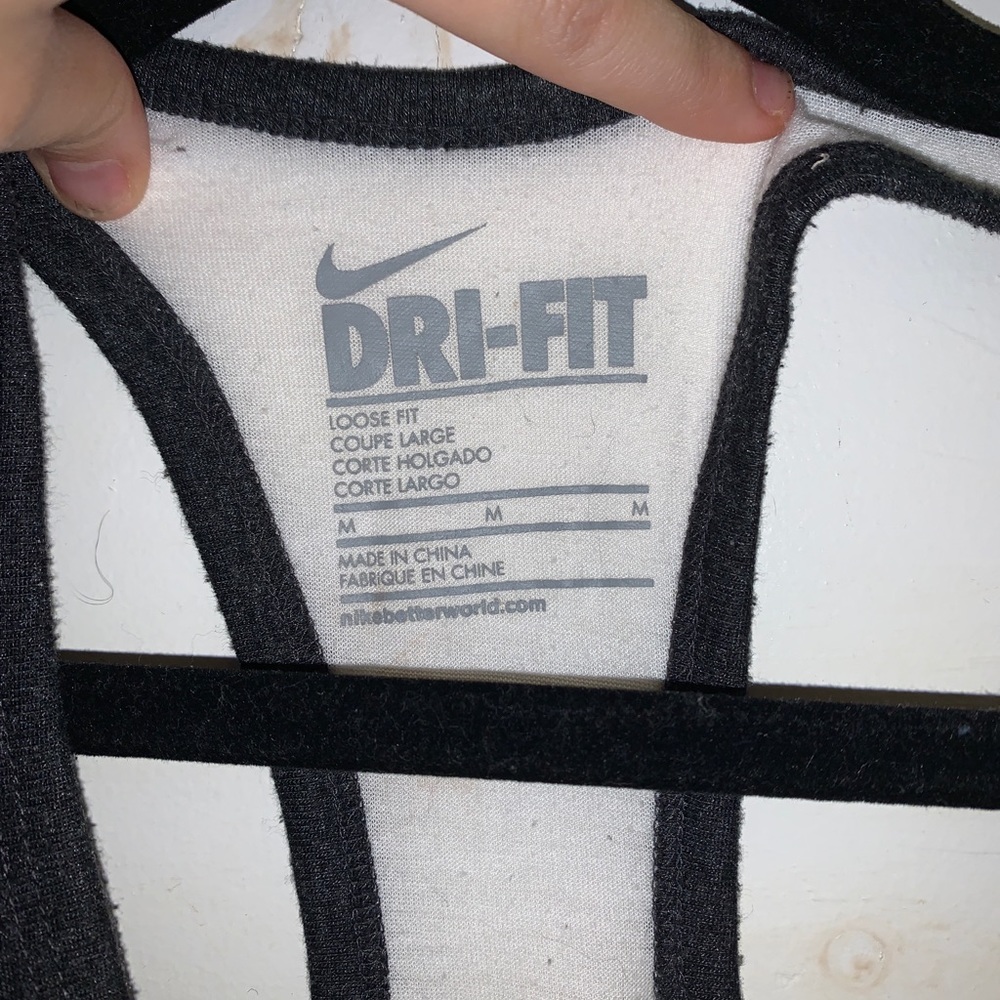 Nike Top - Picture 2 of 3